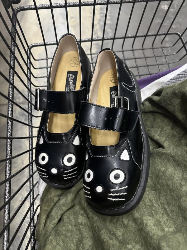 Unusual Finds In Thrift Shops (31 pics)