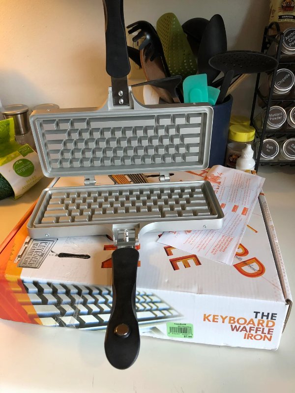 Unusual Finds In Thrift Shops (31 pics)