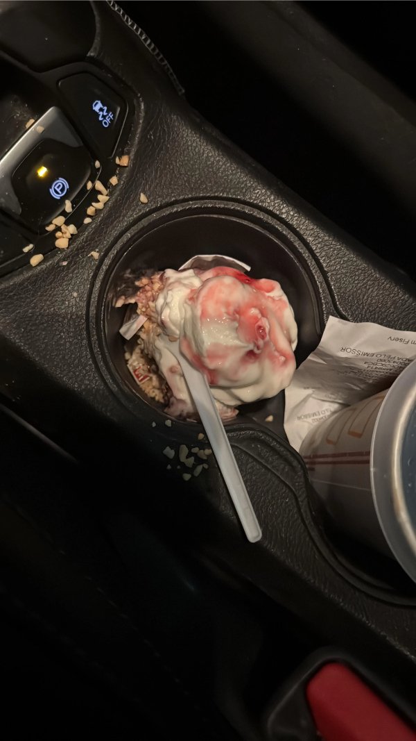 Bad Days Happen (23 pics)