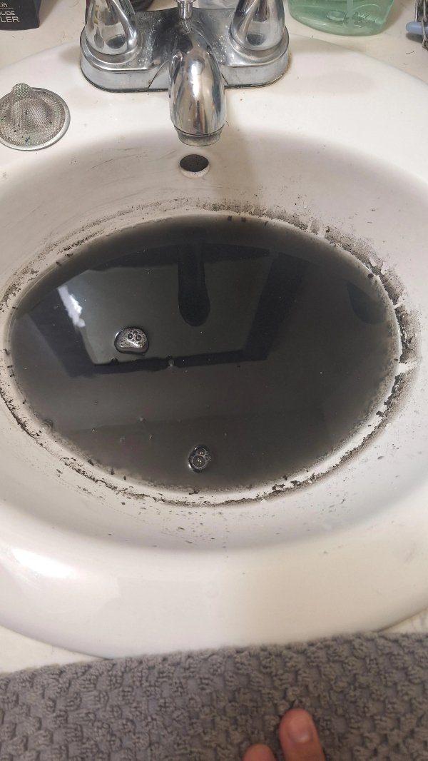 Bad Days Happen (23 pics)