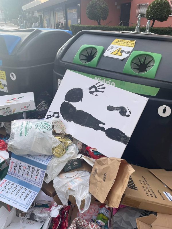 What Is Going On Here? (47 pics) What Is Going On Here? (47 pics)