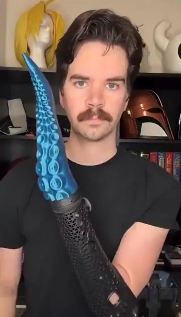 What Is Going On Here? (47 pics) What Is Going On Here? (47 pics)