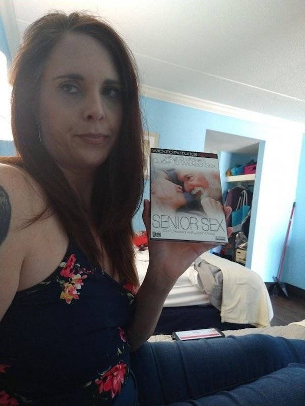 Terrible Spouses (22 pics)