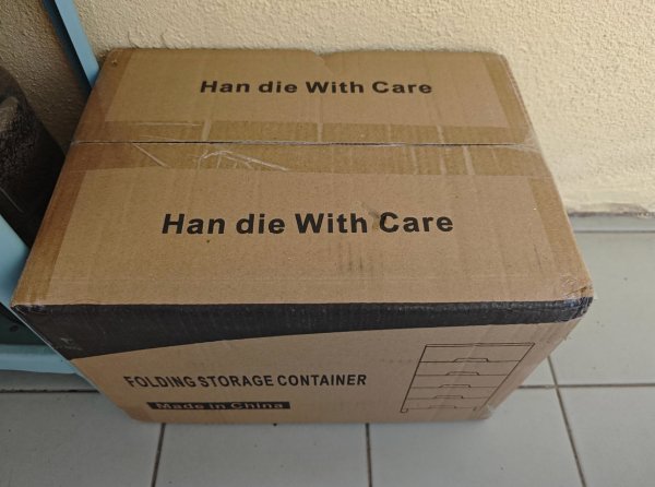 What Is Going On Here? (24 pics)