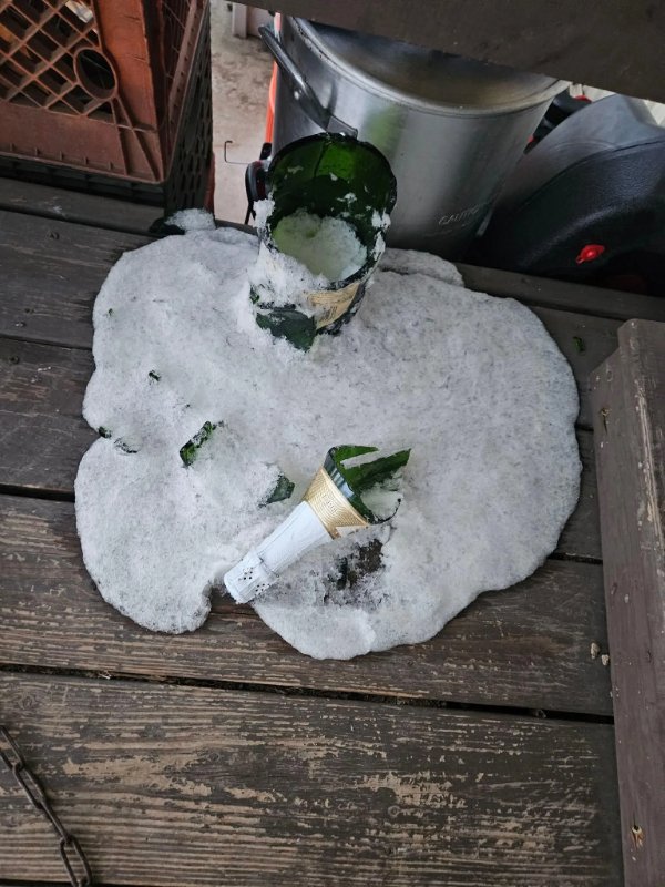 Bad Days Happen (22 pics)