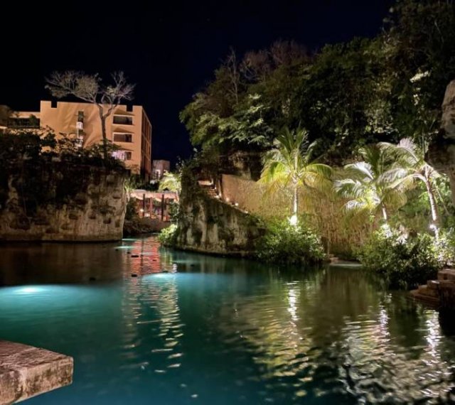 Interesting Travel Photos (20 pics)