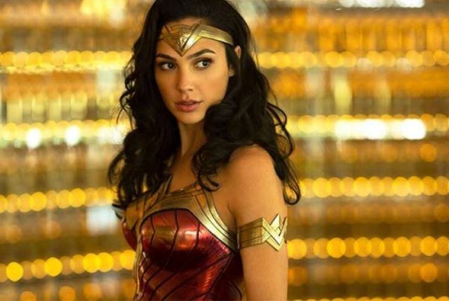 Popular Movies That Audiences Didn't Like (18 pics)