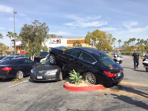 Epic Car Accidents (26 pics)