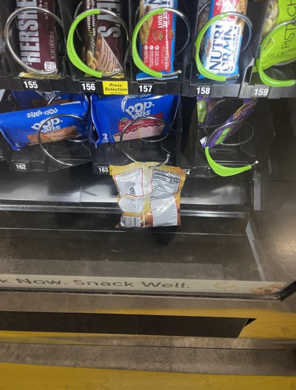 Bad Days Happen (23 pics)