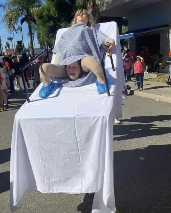 What Is Going On Here? (42 pics) What Is Going On Here? (42 pics)