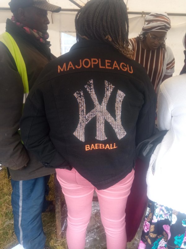 Fake Brands (33 pics)