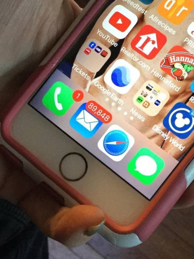 Weird Finds And Discoveries (19 pics)