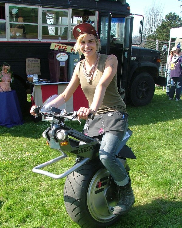 Genius Or Not? (28 pics)