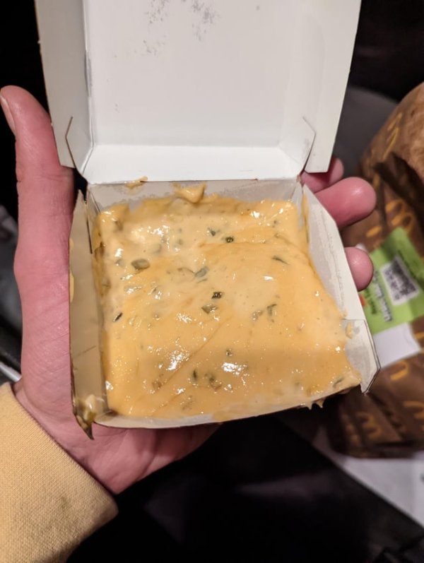 Bad Days Happen (23 pics)