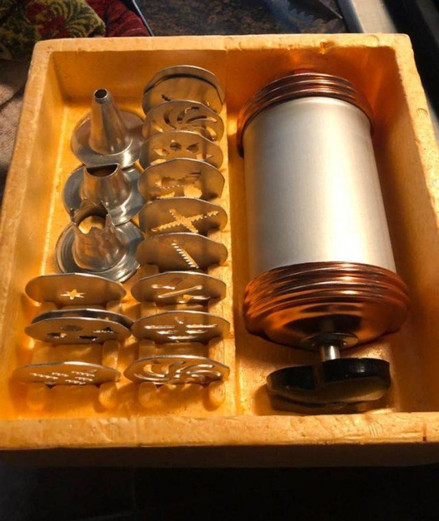 Cool Finds In Thrift Shops (20 pics)