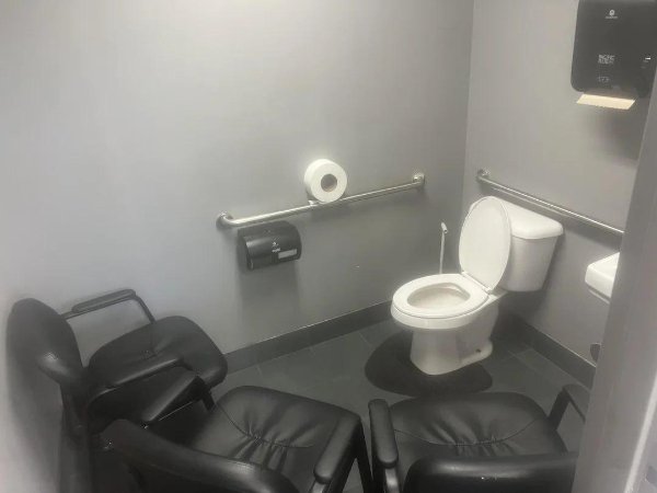 What Is Going On Here? (52 pics) What Is Going On Here? (52 pics)