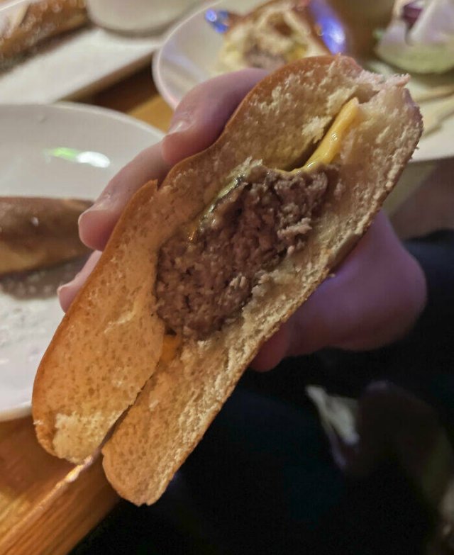 Restaurant Food Delivery Failures (25 pics)