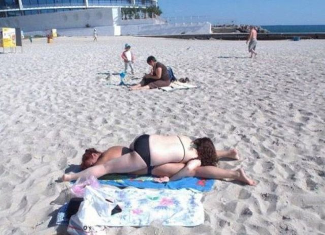 Strange People On The Beaches (29 pics) Strange People On The Beaches (29 pics)