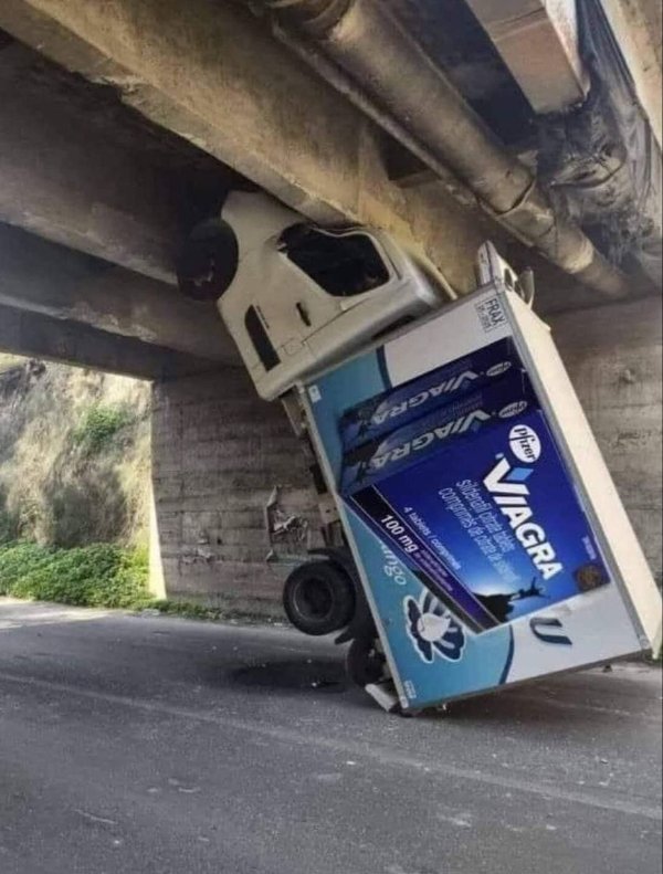 Epic Car Crashes (21 pics)