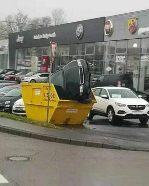 Epic Car Crashes (21 pics)