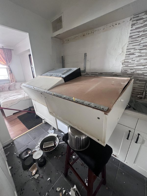 Bad Days Happen (22 pics)