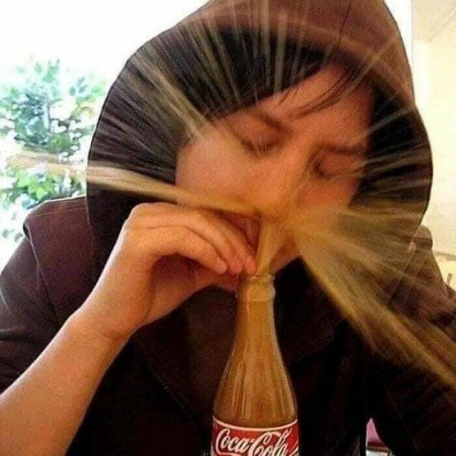 What Is Going On Here? (23 pics) What Is Going On Here? (23 pics)