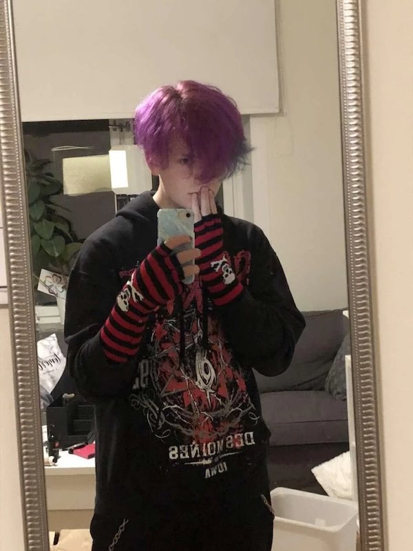 People Share Their Awkward Childhood Photos (20 pics)