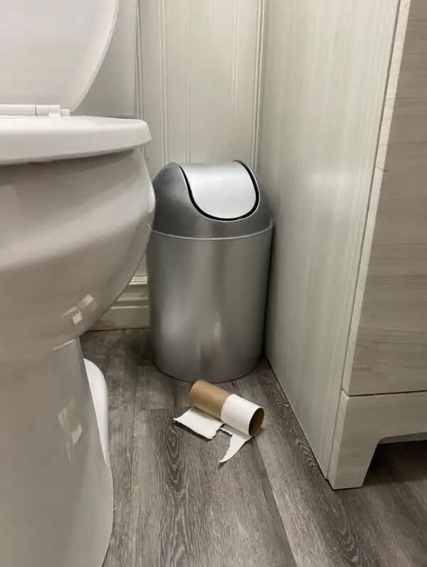 Annoying Habits Of Spouses (20 pics)