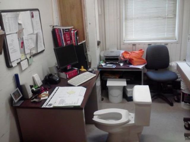 People Share Photos From Their Workplaces (48 pics) People Share Photos From Their Workplaces (48 pics)