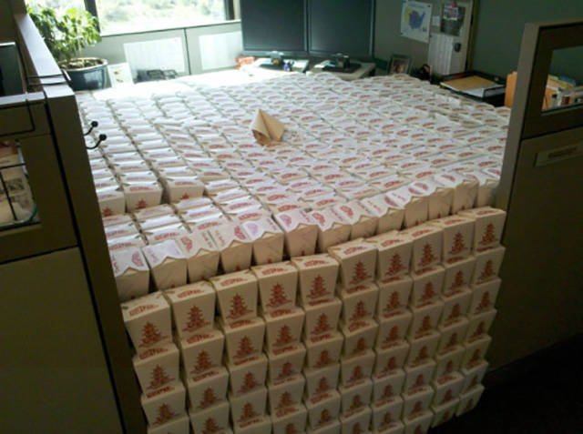 Funny Office Pranks (26 pics)
