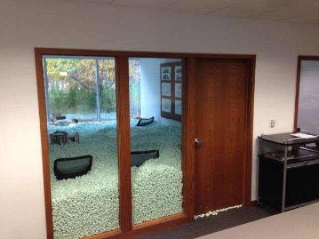 Funny Office Pranks (26 pics)