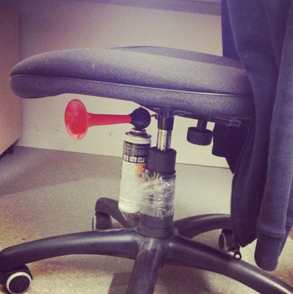 Funny Office Pranks (26 pics)