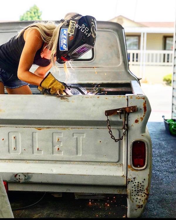 What Is Going On Here? (39 pics) What Is Going On Here? (39 pics)