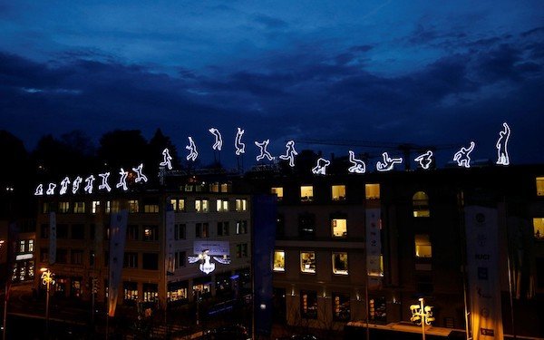 What Is Going On Here? (39 pics) What Is Going On Here? (39 pics)