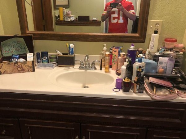 Annoying Habits Of Spouses (29 pics)