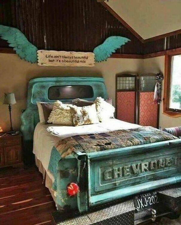 Awful Bedrooms (28 pics) Awful Bedrooms (28 pics)