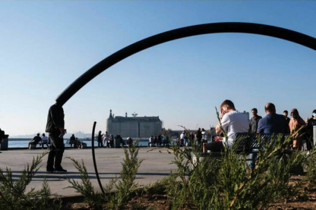 Right Moment (25 pics) Right Moment (25 pics)