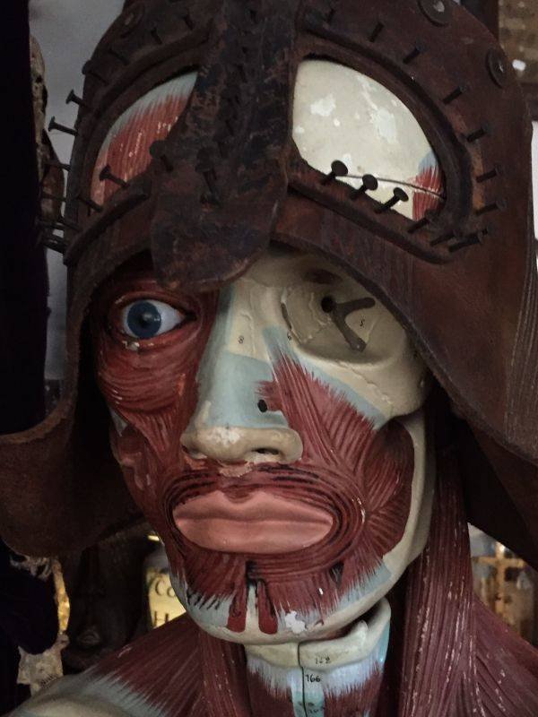 Weird Finds In Thrift Shops (35 pics)