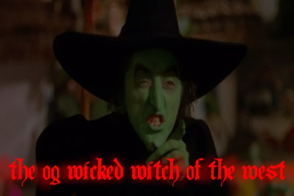 The Creepiest Horror Movie Characters (25 pics)