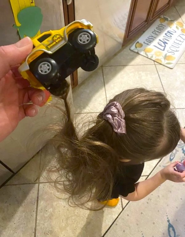What Is Going On Here? (34 pics)