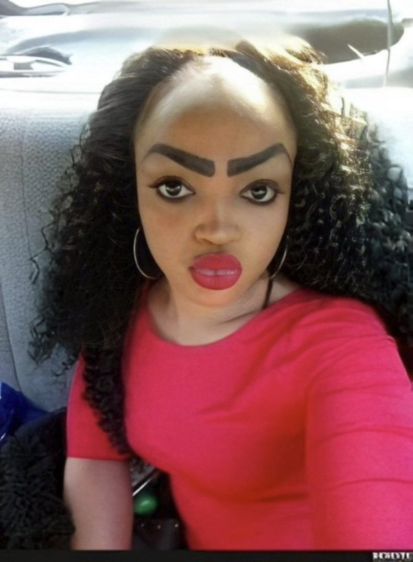 Awful Eyebrows (25 pics)
