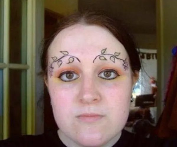 Awful Eyebrows (25 pics)