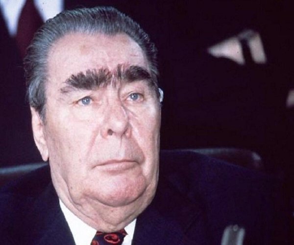 Awful Eyebrows (25 pics)