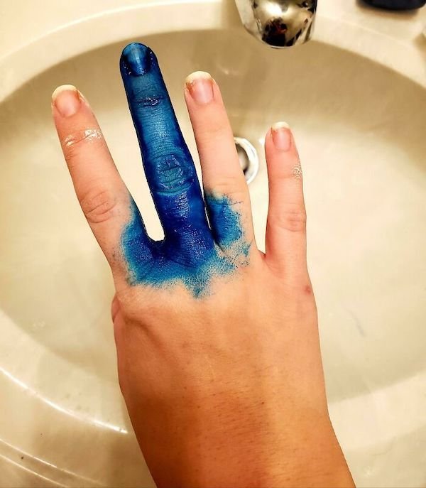 What Is Going On Here? (34 pics)