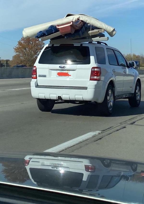 What Is Going On Here? (34 pics)