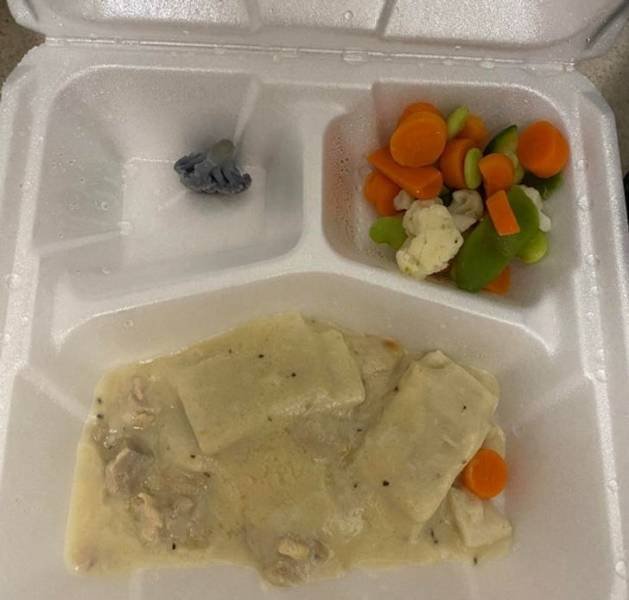 There's No Logic Here (32 pics)