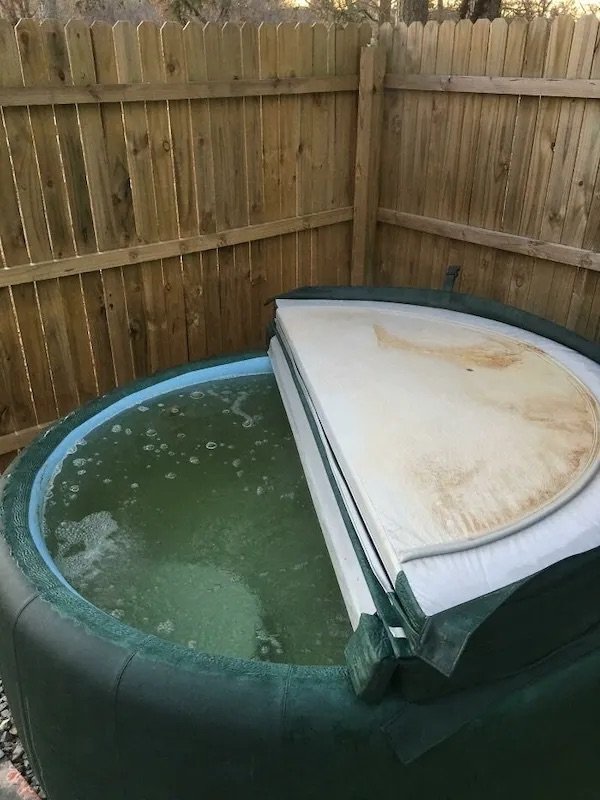 Failed Rental (21 pics)