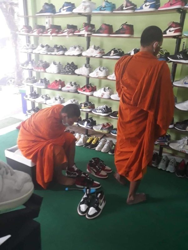 What Is Going On Here? (30 pics)