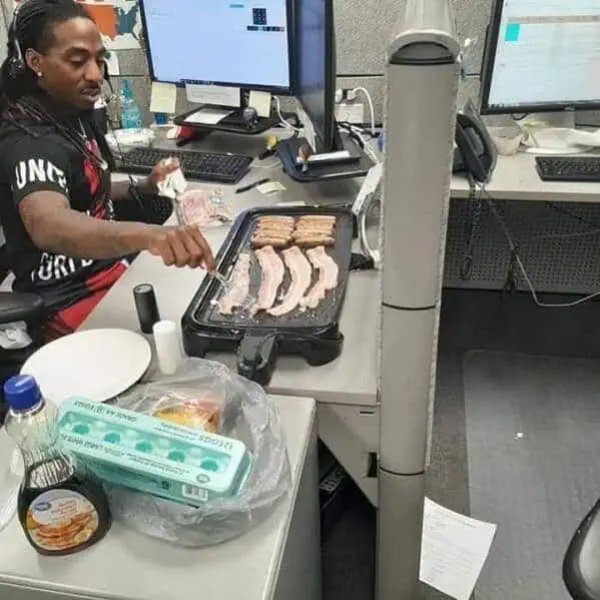 What Is Going On Here? (47 pics)