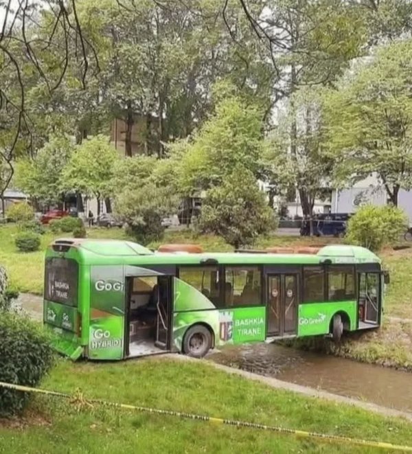 Terrible Drivers (28 pics)